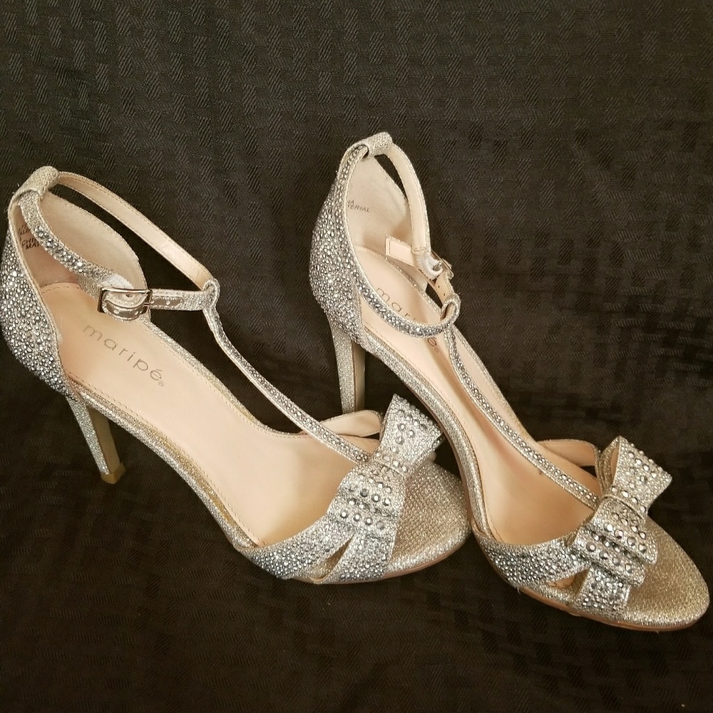 Silver wedding pumps